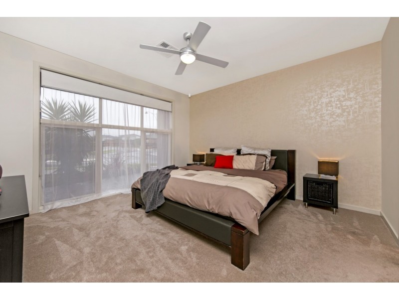 71 Swinden Crescent, Blakeview SA 5114