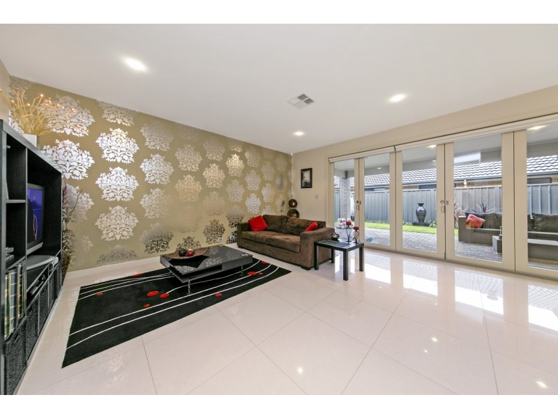 71 Swinden Crescent, Blakeview SA 5114