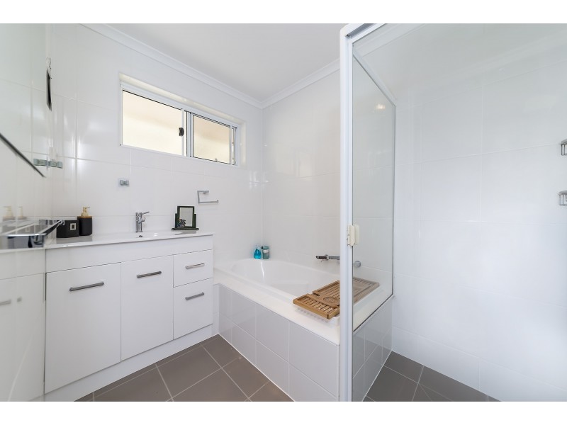 21 Hindmarsh Boulevard, Evanston Gardens SA 5116