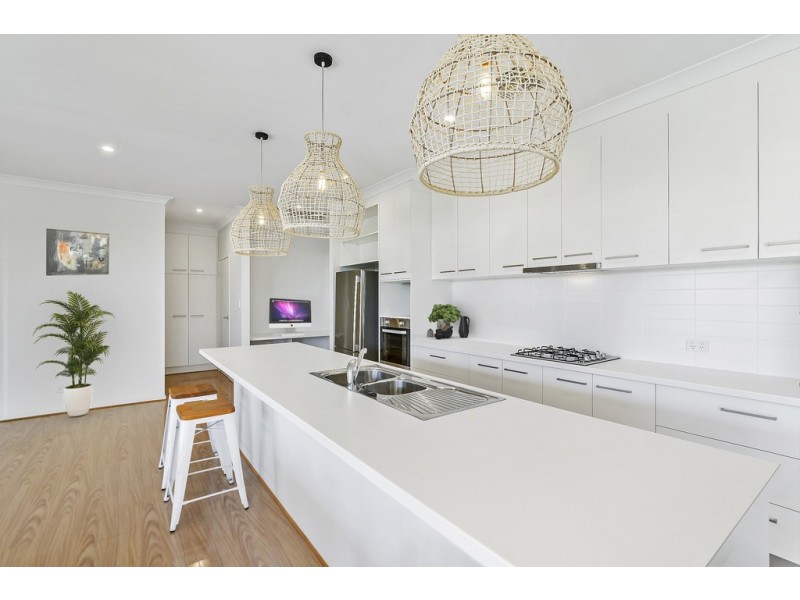 2 Parkes Court, Evanston Gardens SA 5116