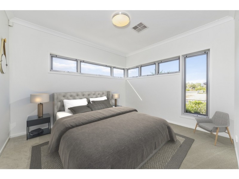 2 Parkes Court, Evanston Gardens SA 5116