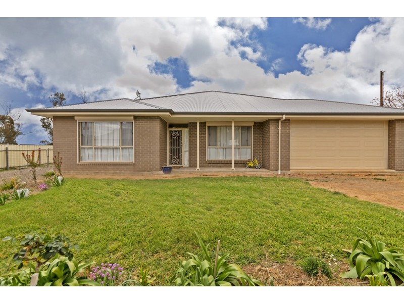 9 Hospice Road, Hamley Bridge SA 5401