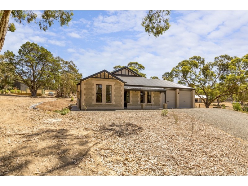 5 Cyril Minge Road, Williamstown SA 5351