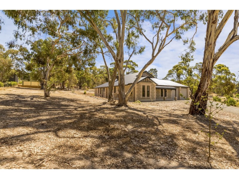 5 Cyril Minge Road, Williamstown SA 5351