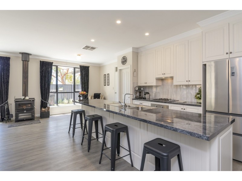 5 Cyril Minge Road, Williamstown SA 5351