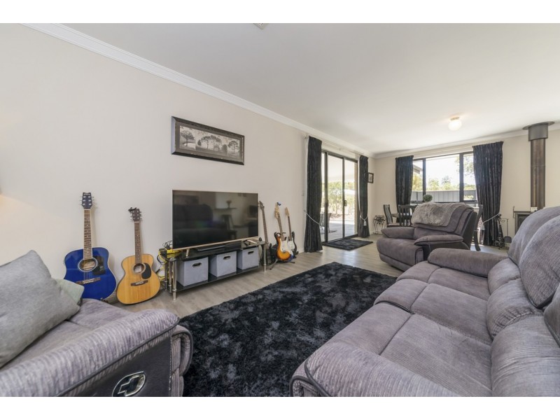 5 Cyril Minge Road, Williamstown SA 5351