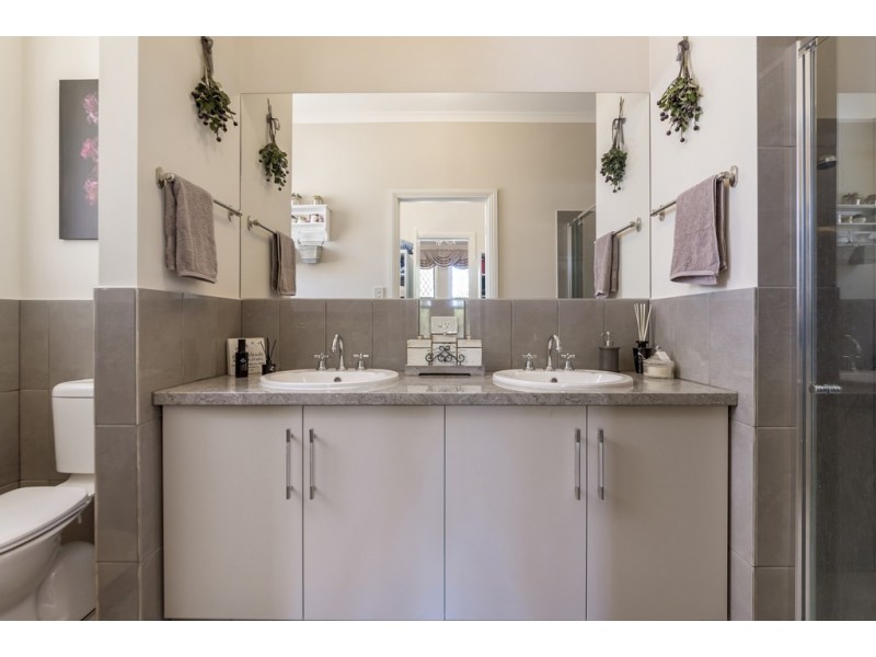 5 Cyril Minge Road, Williamstown SA 5351