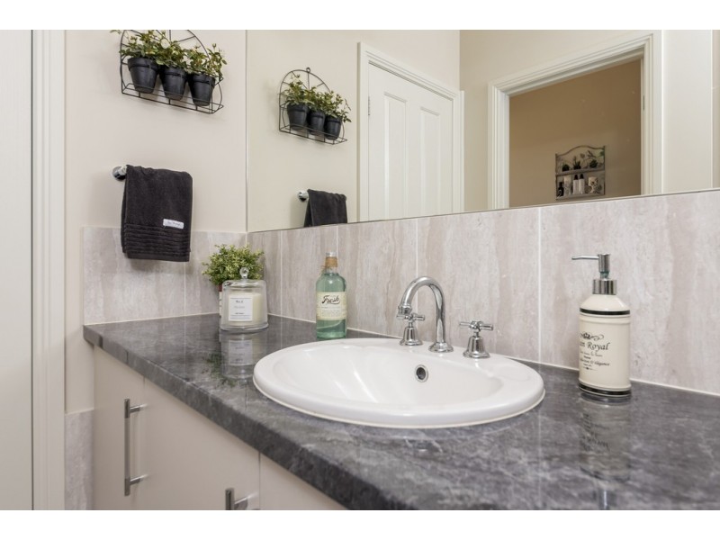 5 Cyril Minge Road, Williamstown SA 5351