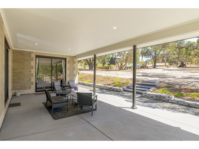 5 Cyril Minge Road, Williamstown SA 5351