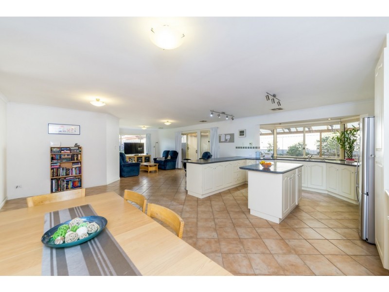 4 Springfield Court, Evanston Park SA 5116