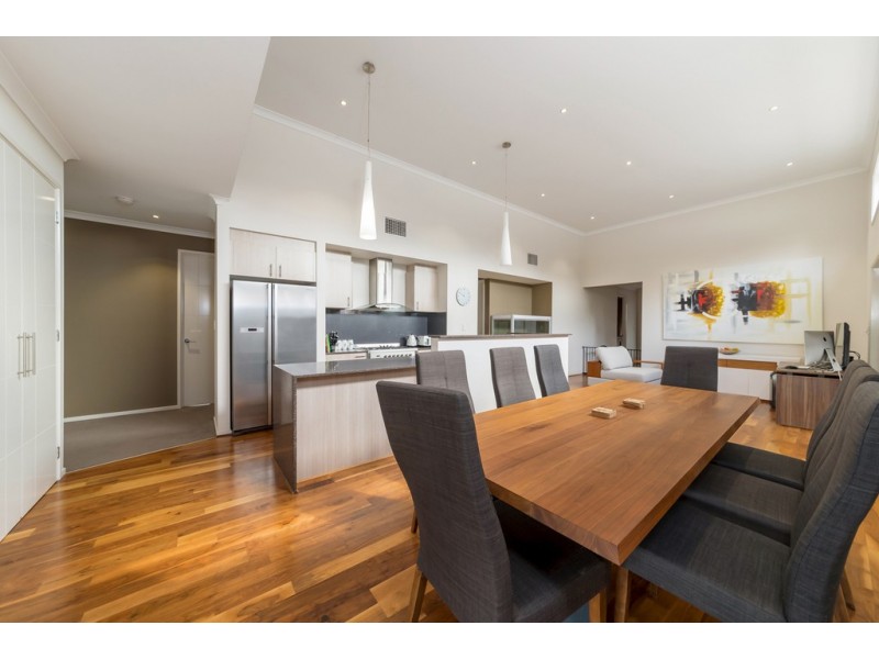 13 Roxburgh Cres, Blakeview SA 5114