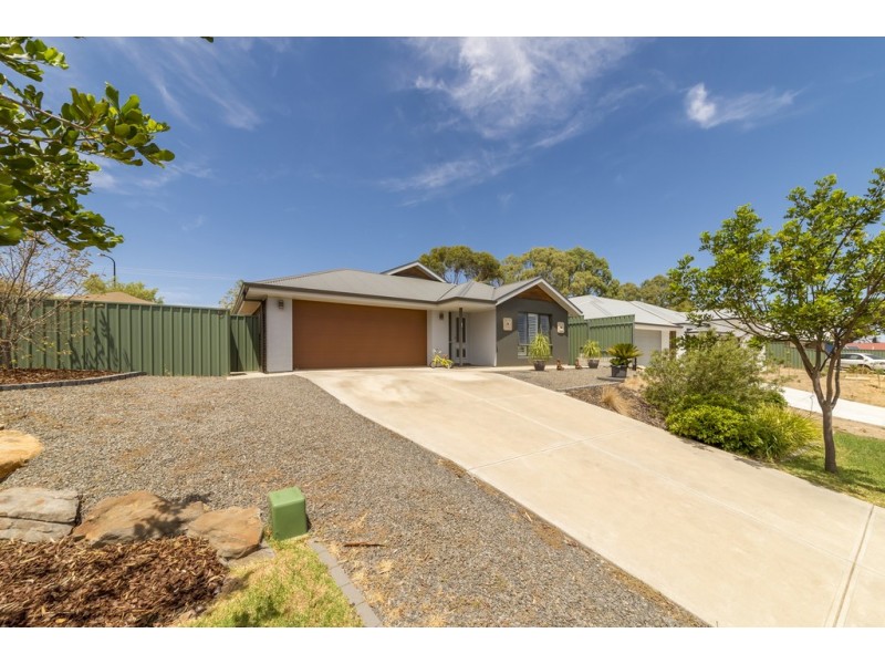 1 Trestrail Circuit, Williamstown SA 5351