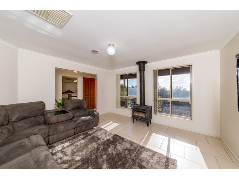 1 Makin Court, Evanston Park SA 5116