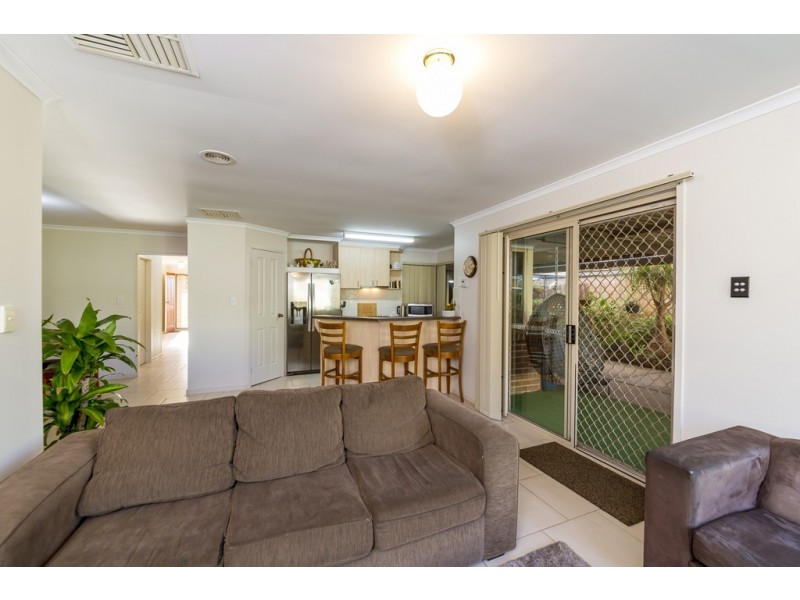 1 Makin Court, Evanston Park SA 5116