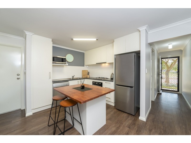 17 Roberts Crescent, Smithfield Plains SA 5114