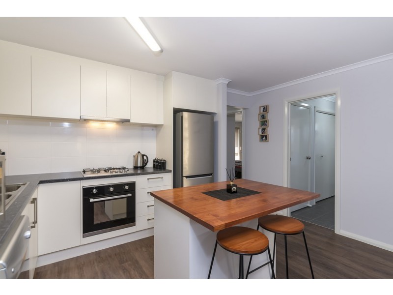 17 Roberts Crescent, Smithfield Plains SA 5114