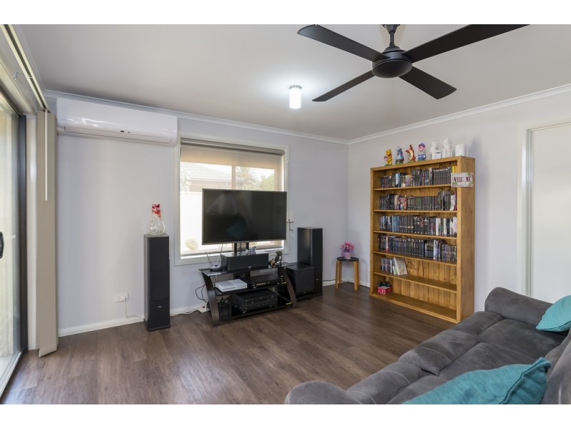 17 Roberts Crescent, Smithfield Plains SA 5114