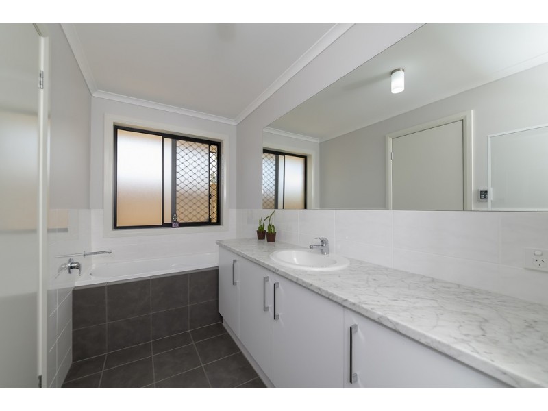 17 Roberts Crescent, Smithfield Plains SA 5114