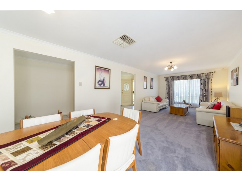 2 Bombardieri Court, Evanston Park SA 5116