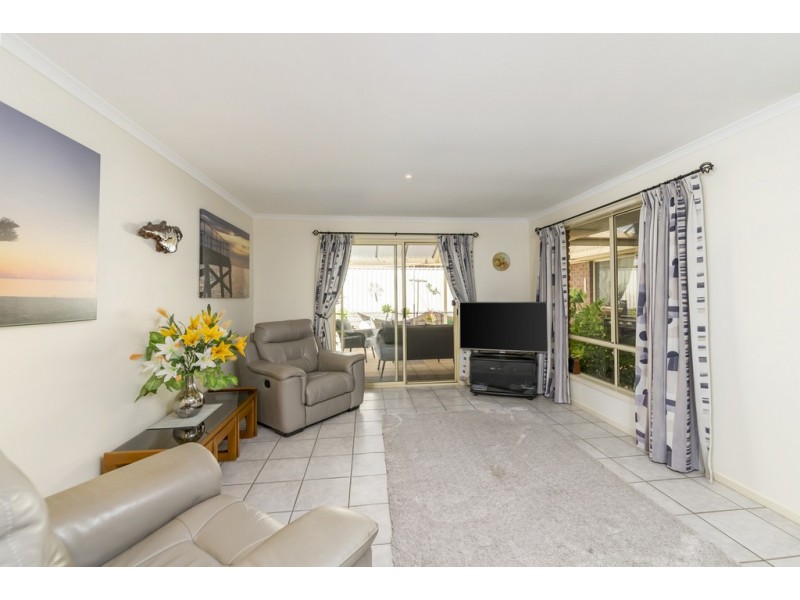 2 Bombardieri Court, Evanston Park SA 5116