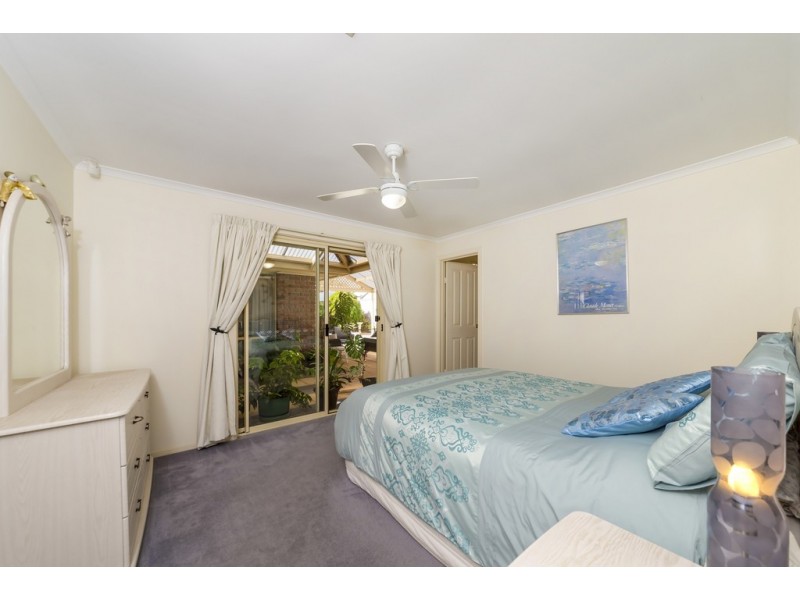 2 Bombardieri Court, Evanston Park SA 5116