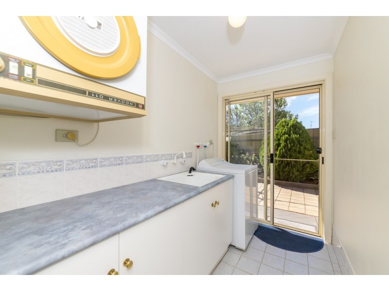 2 Bombardieri Court, Evanston Park SA 5116