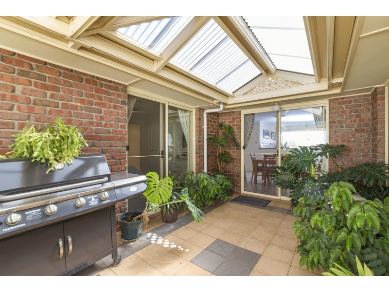 2 Bombardieri Court, Evanston Park SA 5116