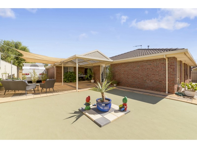 2 Bombardieri Court, Evanston Park SA 5116