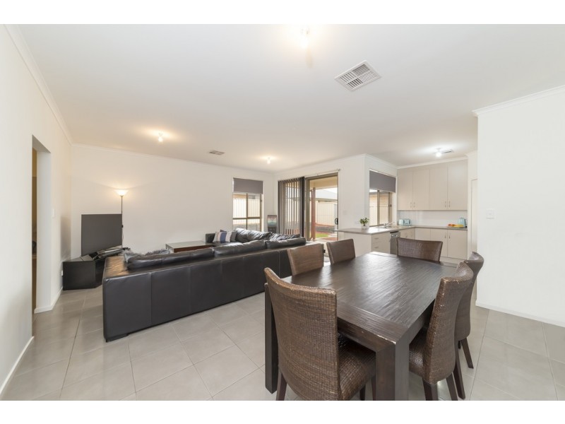 6 Cunningham Street, Reid SA 5118