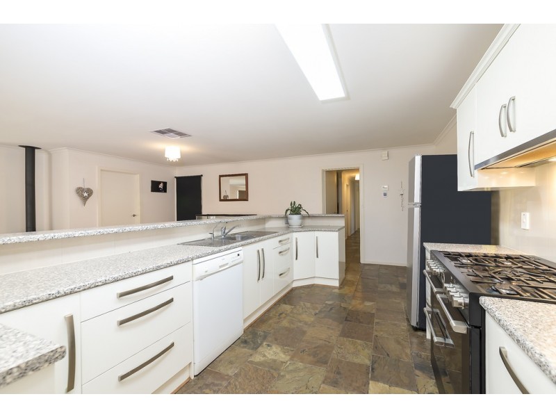 35 Cliff Road, Roseworthy SA 5371
