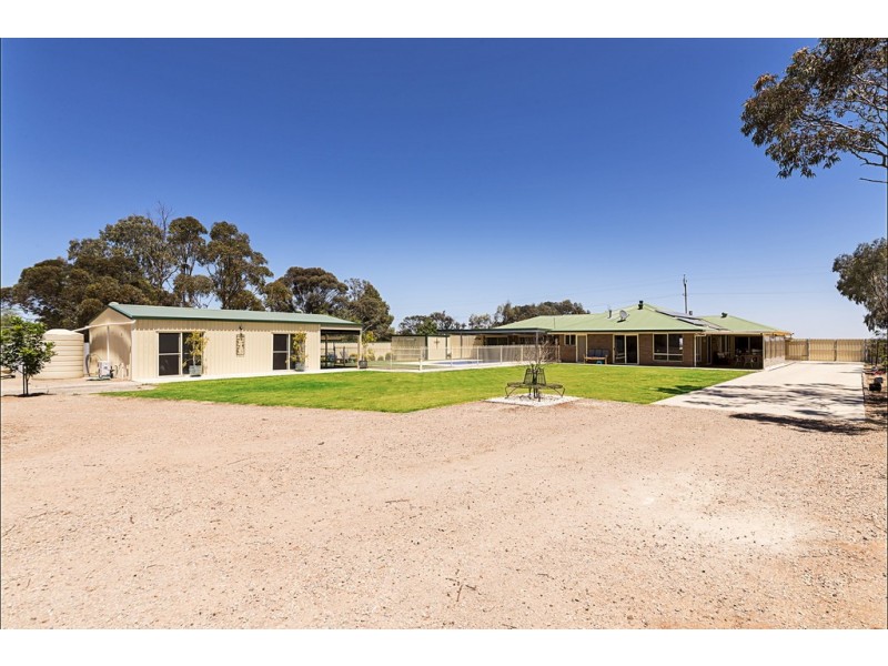 35 Cliff Road, Roseworthy SA 5371