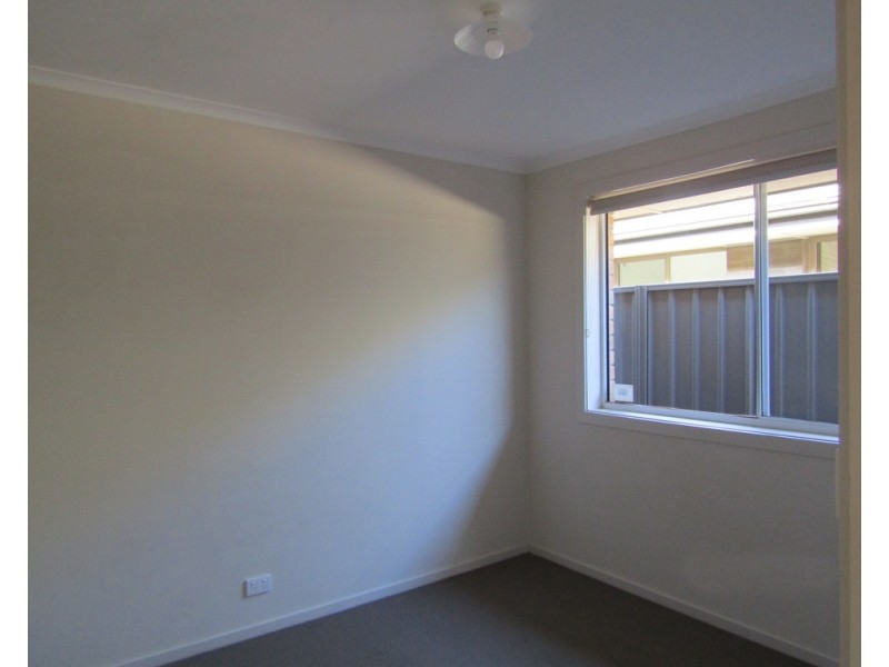 32 Lonsdale Crescent, Andrews Farm SA 5114