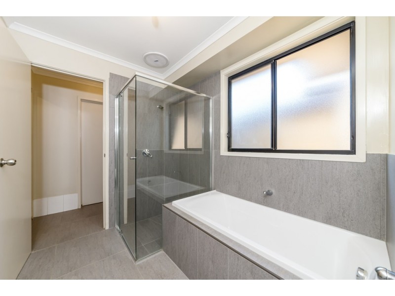 85 Admiralty Cct, Smithfield SA 5114