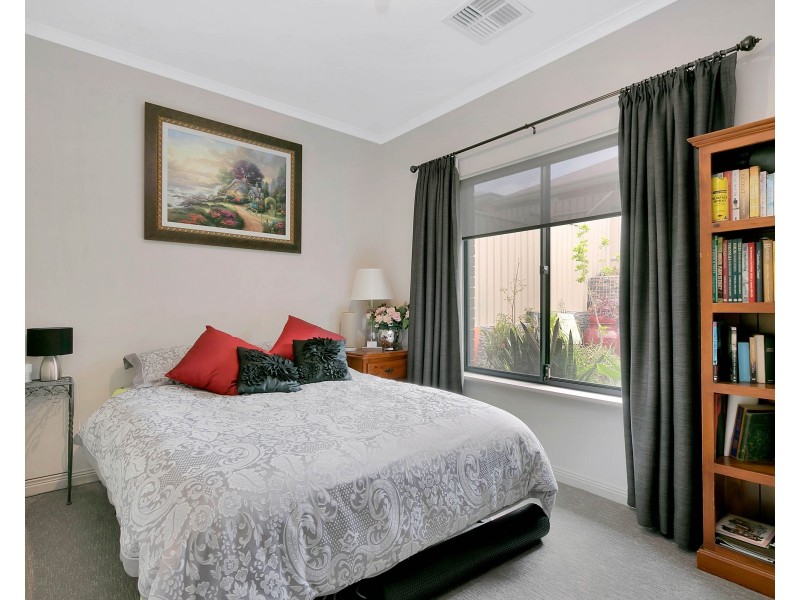 8 Curlew Court, Hewett SA 5118