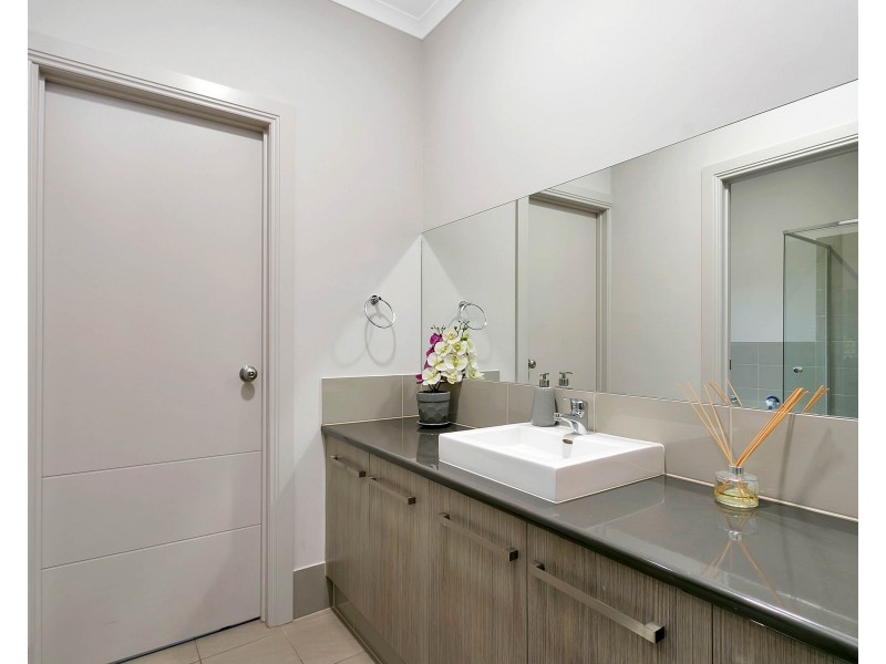 8 Curlew Court, Hewett SA 5118