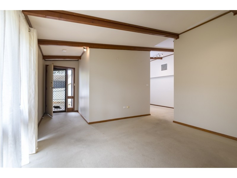 14 Hawker Cres, Elizabeth East SA 5112