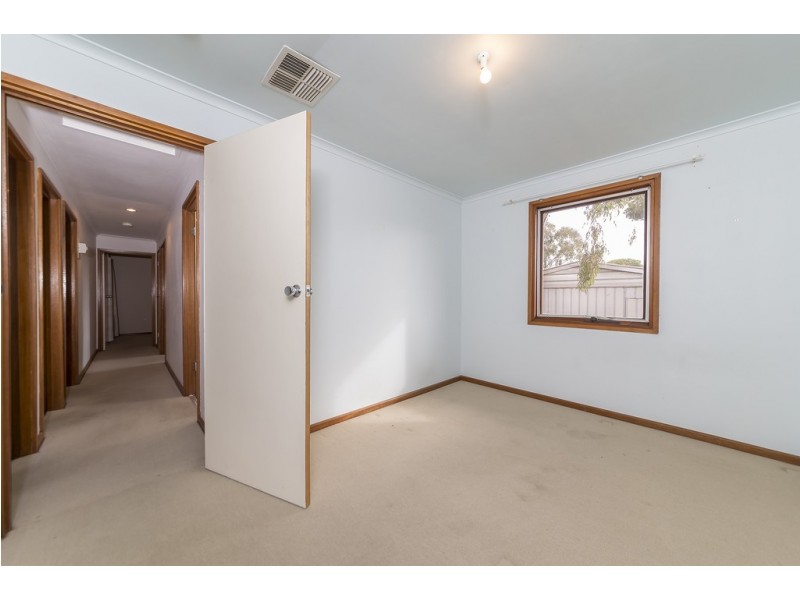 14 Hawker Cres, Elizabeth East SA 5112