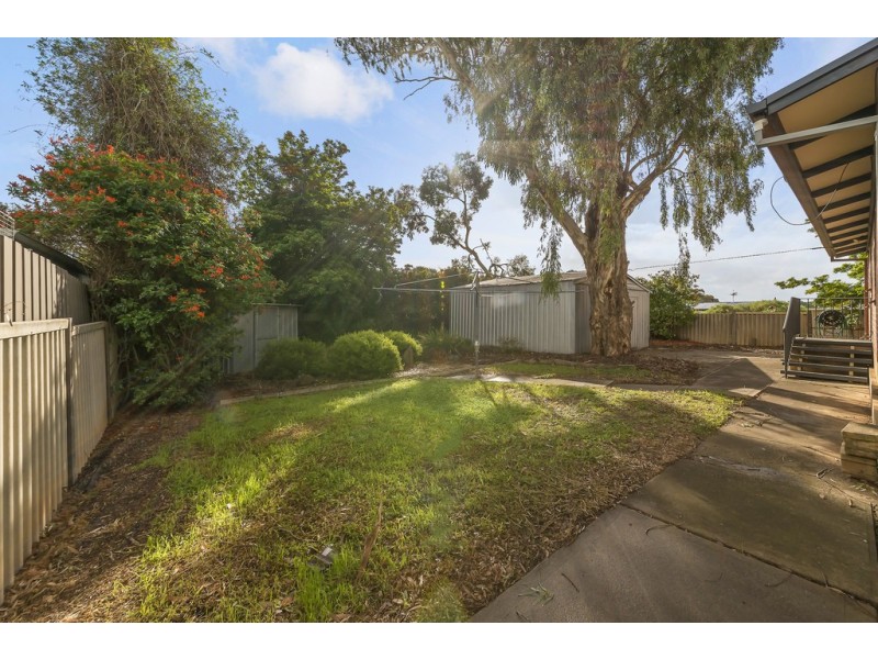 14 Hawker Cres, Elizabeth East SA 5112