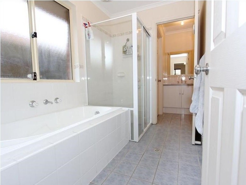 15 Pike Way, Evanston SA 5116