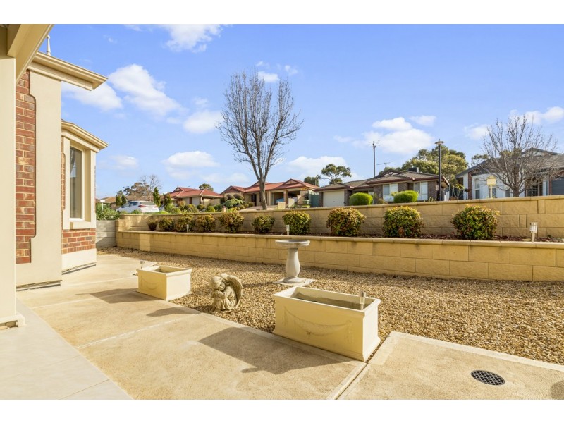 24 Goldfinch Way, Hewett SA 5118
