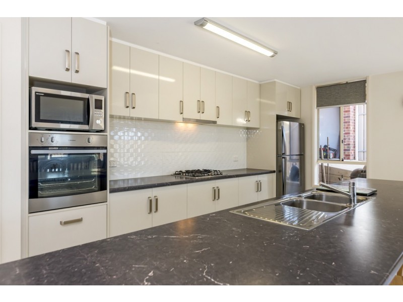 24 Goldfinch Way, Hewett SA 5118