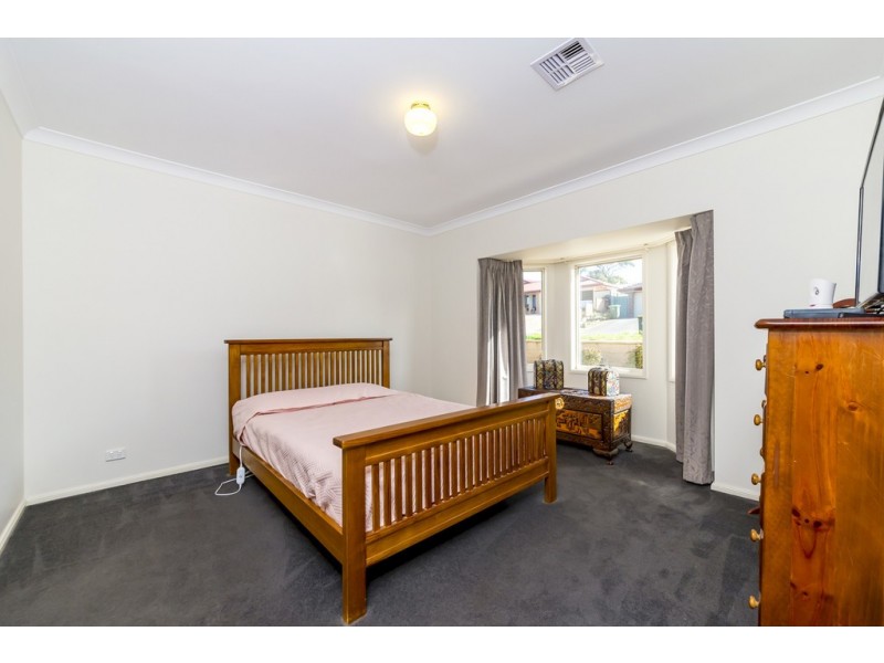 24 Goldfinch Way, Hewett SA 5118