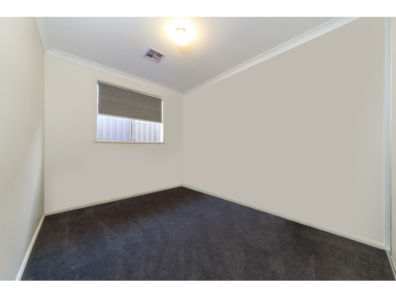 24 Goldfinch Way, Hewett SA 5118