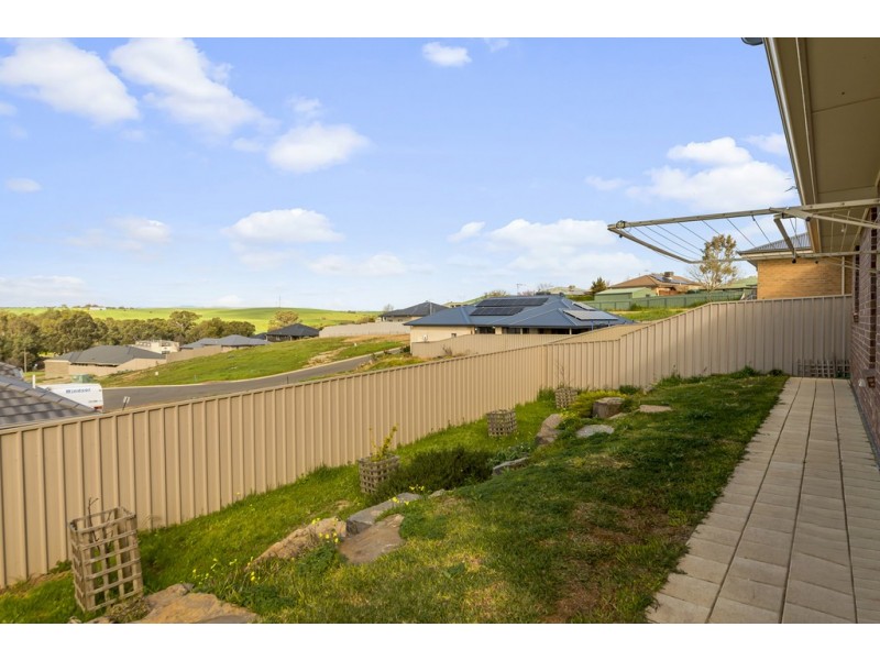 24 Goldfinch Way, Hewett SA 5118