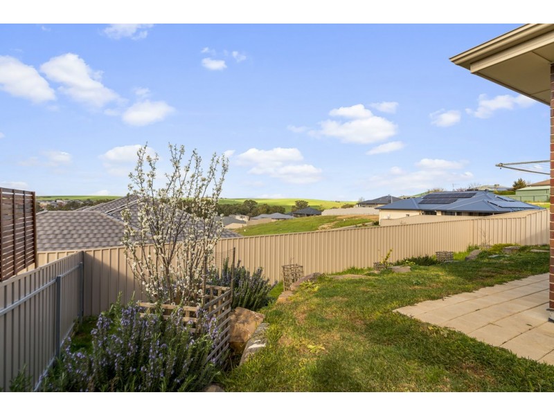 24 Goldfinch Way, Hewett SA 5118