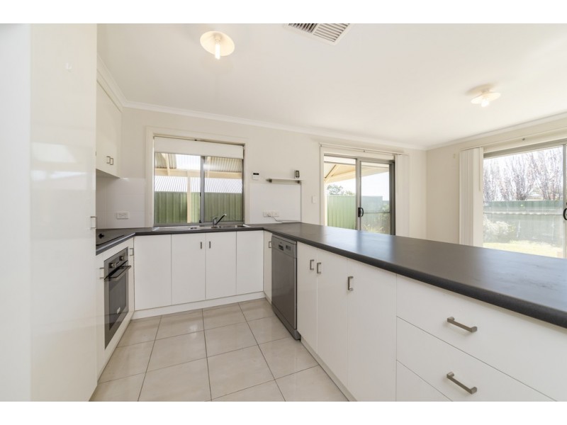 6 Trestrail Circuit, Williamstown SA 5351