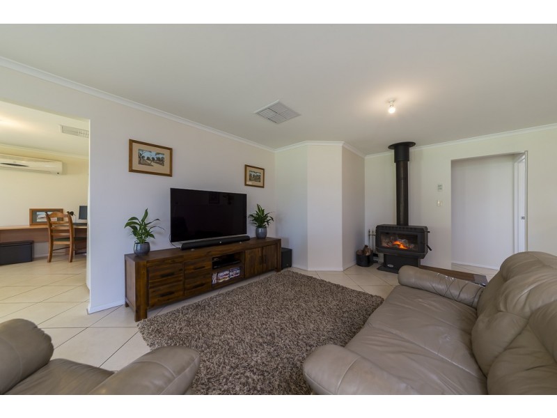 26 Hall Road, Redbanks SA 5502