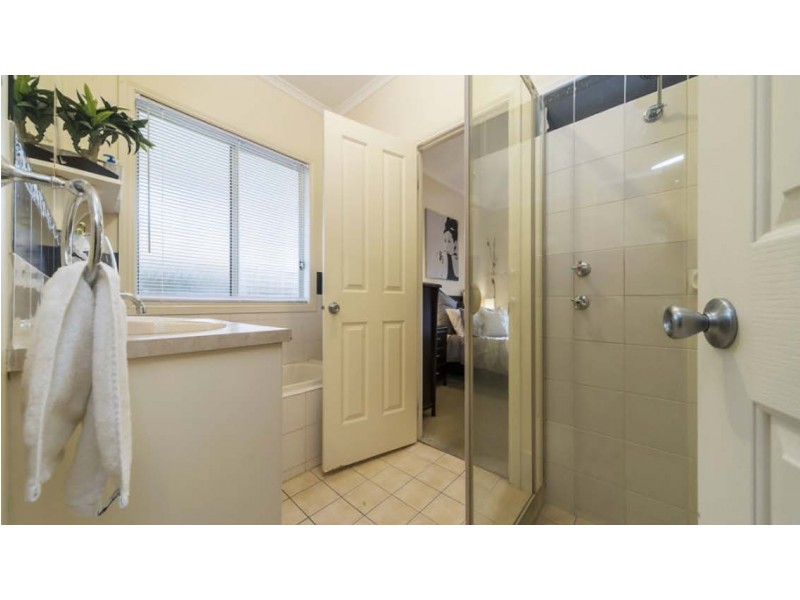 16 Clift Close, Evanston SA 5116