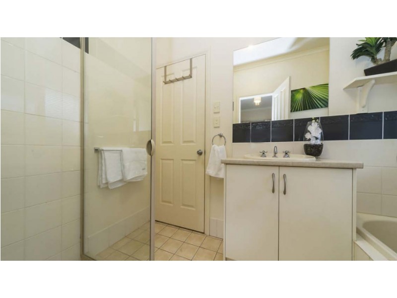 16 Clift Close, Evanston SA 5116