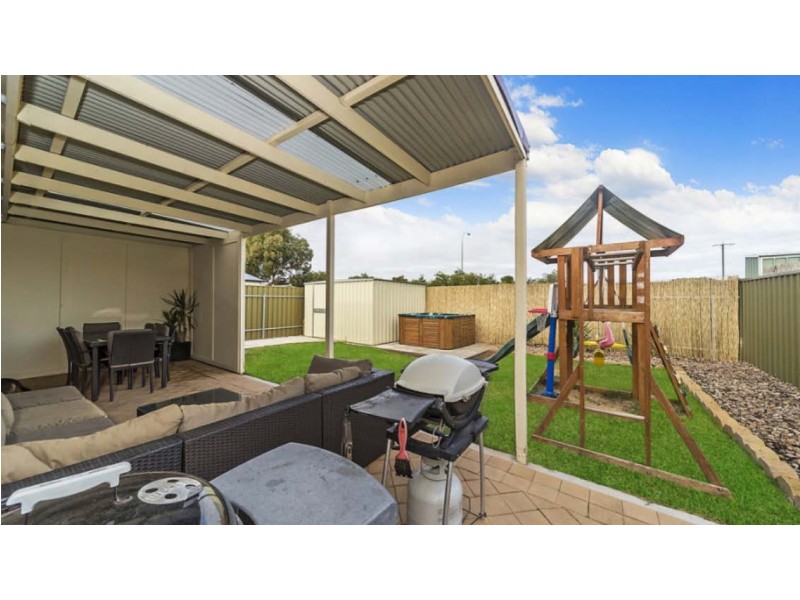 16 Clift Close, Evanston SA 5116